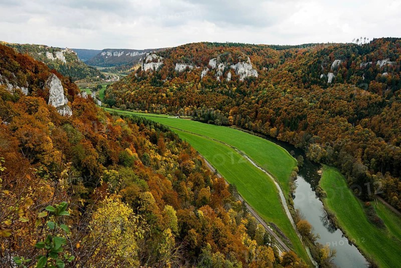 Autumnal forest and Werenwag Castle, Eichfelsen viewpoint, near Irndorf, Upper Danube nature park Park, Upper Danube Valley, Danube, Swabian Jura, Baden-Württemberg, Germany