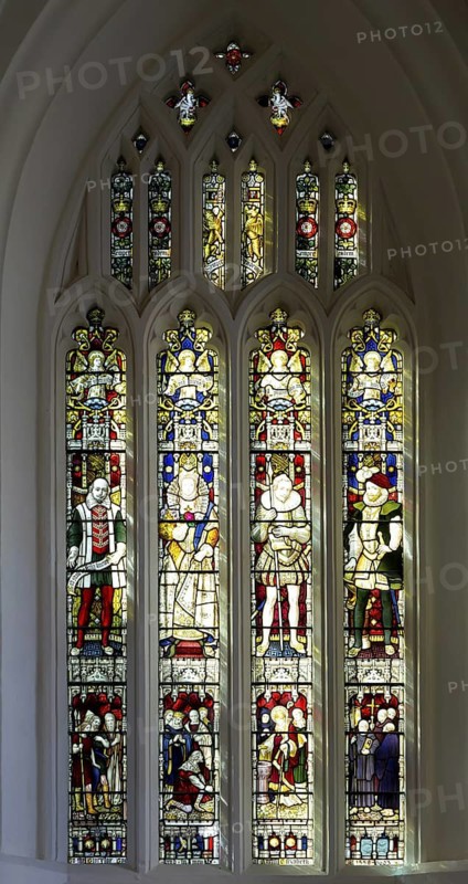 Stained glass window Queen Elizabeth I and Tudors, church of Saint Stephen, St Stephen's church, city centre of Bristol, England, UK