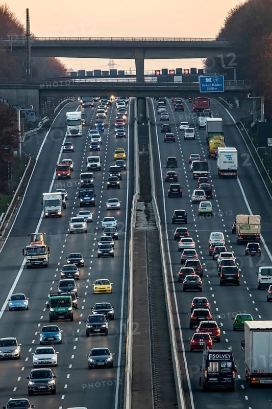 Motorway A3 between Düsseldorf and Leverkusen, near Erkrath, freeing of the hard shoulder during heavy traffic, camera monitoring