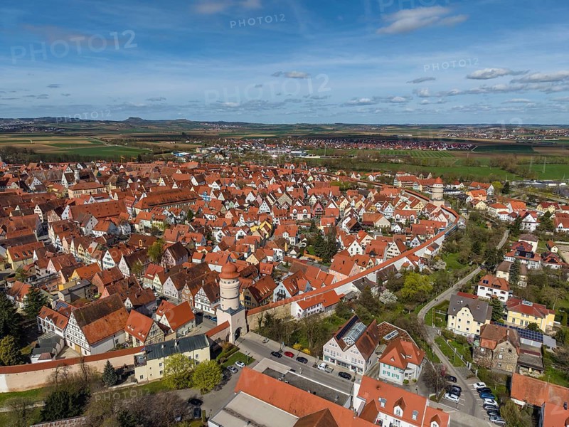 Aerial view of the historic old town of Nördlingen with the completely comprehensive and accessible city wall, Donau-Ries district, Nördlinger Ries, Bavaria, Germany
