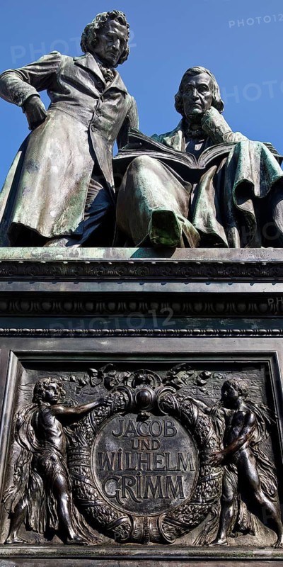 Brothers Grimm National Monument, Neustädter Marktplatz, starting point of the German Fairy Tale Route, Hanau, Hesse, Germany