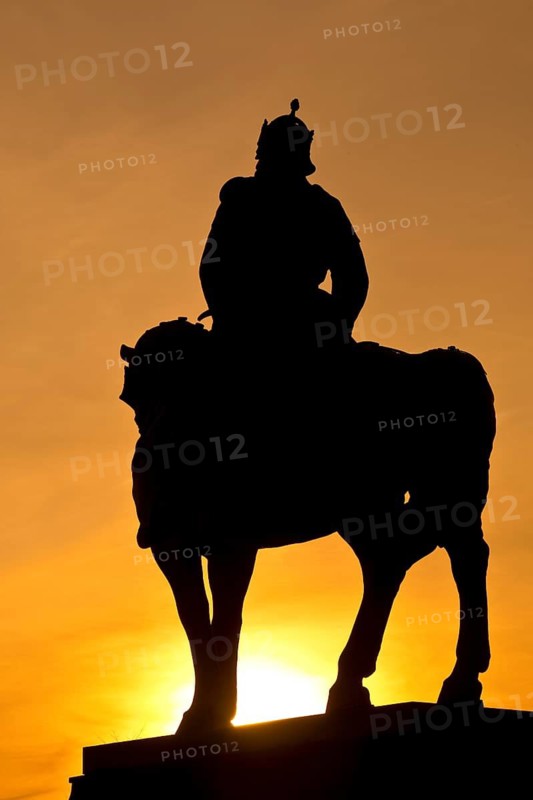 Equestrian statue of Frederick Barbarossa at an atmospheric sunrise, Imperial Palace of Goslar, UNESCO World Heritage Site, Lower Saxony, Germany