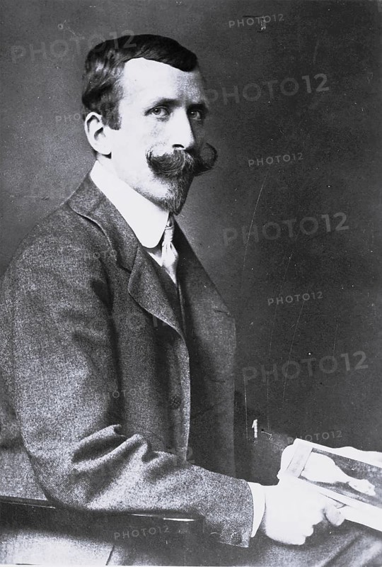 Portrait of Thomas Mann during his Munich years at the end of the 18th century, Germany Thomas Mann (6 June 1875 - 12 August 1955) was one of the most important writers of the 20th century. In 1929 he was awarded the Nobel Prize for Literature for his work. His most famous works are Buddenbrooks, Death in Venice, The Magic Mountain, Joseph and His Brothers and Doctor Faustus. As an opponent of the National Socialists, he emigrated to Switzerland in 1933 and to the USA in 1938, where he became a citizen in 1944