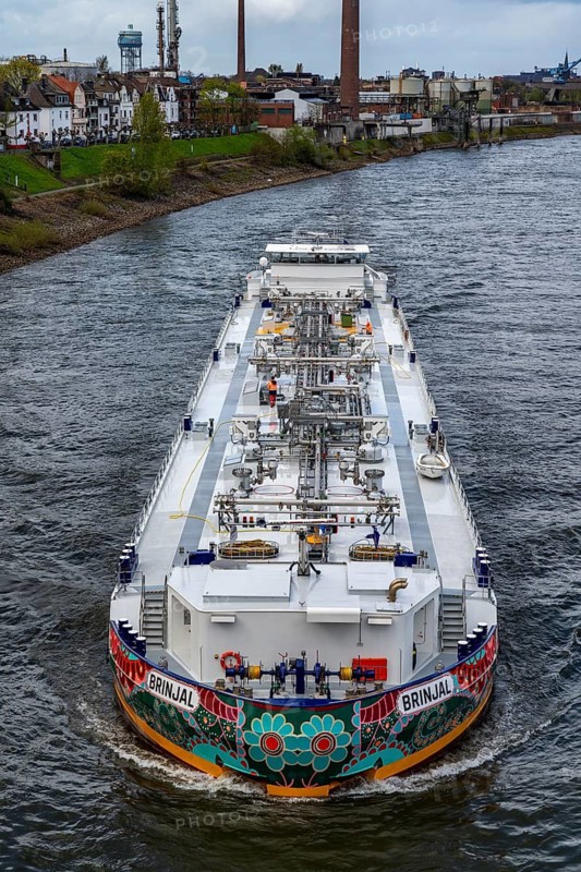 Gas tanker, Brinjal, transporting butane gas to the petrochemical group INEOS in Cologne, cargo ship on the Rhine near Duisburg-Homberg, North Rhine-Westphalia, Germany