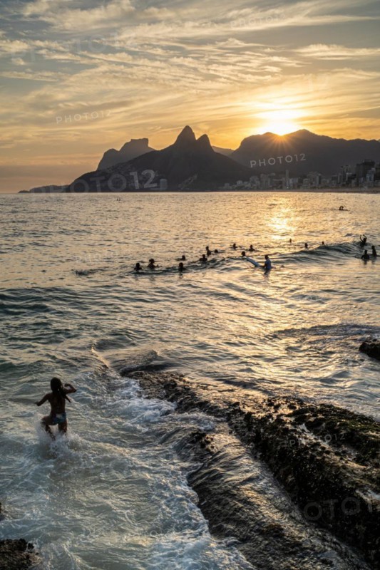Sunset at Ipanema Beach, Praia do Arpoador, Ipanema, Rio de Janeiro, Brazil