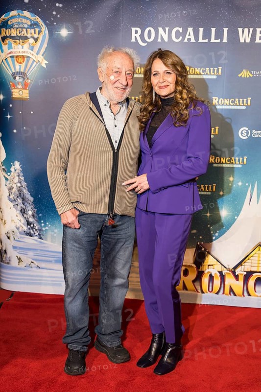 Dieter Hallervorden with his woman Christiane Zander at the premiere of the 20th Original Roncalli Weihnachtscircus in Berlin's Tempodrom on 20 December 2024
