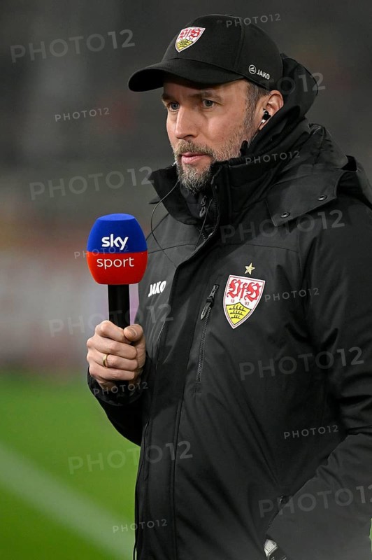 Coach Sebastian Hoeneß VfB Stuttgart Portrait, m Interview Microphone Microphone Logo SKY MHPArena, MHP Arena Stuttgart, Baden-Württemberg, Germany
