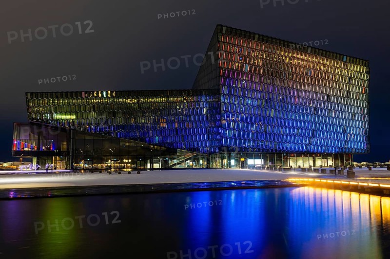 Harpa concert hall, Tónlistar- og ráðstefnuhúsið í Reykjavík, reflection, blue hour, winter, Reykavik, Iceland, Scandinavia