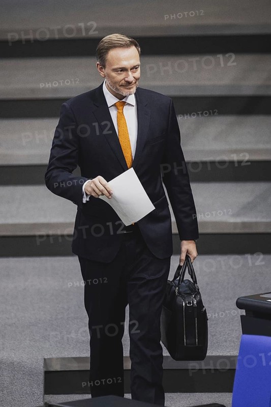 Christian Lindner (FDP), Bundesminister der Finanzen, aufgenommen im Rahmen der Sitzung des Deutschen Bundestags zum Tagesordnungspunkt 'Bekaempfung von Finanzkriminalitaet' in Berlin, 14.12.2023