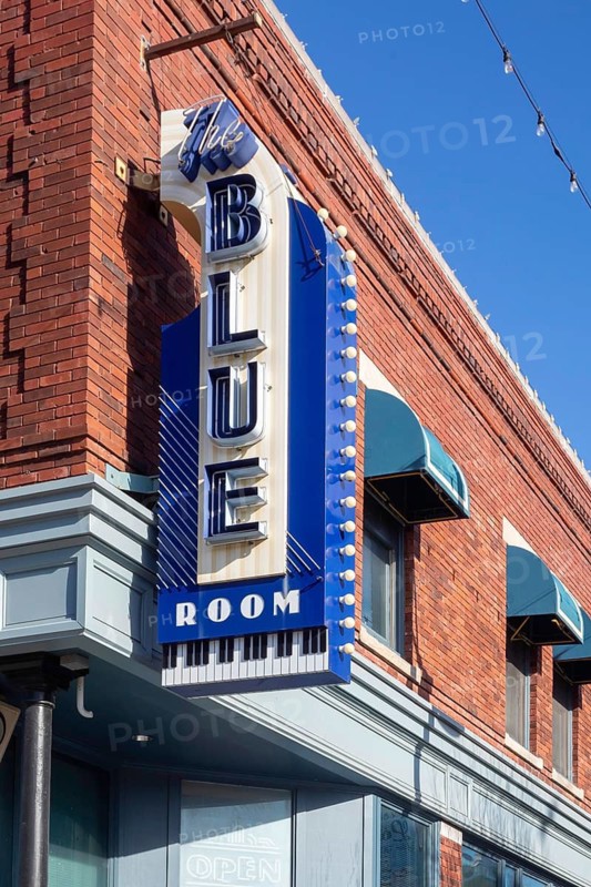 Kansas City, Missouri - The Blue Room music club in the 18th & Vine Jazz District. The district is the home of several music clubs, restaurants, the American Jazz Museum, and the Negro Leagues Baseball Museum.