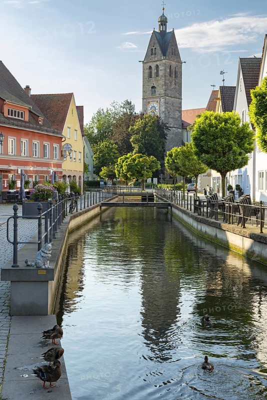 Stadtbach, behind it Our Lady's Church, Memmingen, Allgäu, Bavaria, Germany