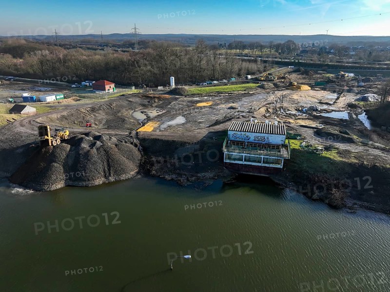 Haltern-Marl, North Rhine-Westphalia, Germany - Lippe, flood protection in the Haltern-Lippramsdorf-Marl area (HaLiMa) . Flood protection on the River Lippe by relocating the dyke and thus extending the floodplain. Work is still underway here on the south dyke