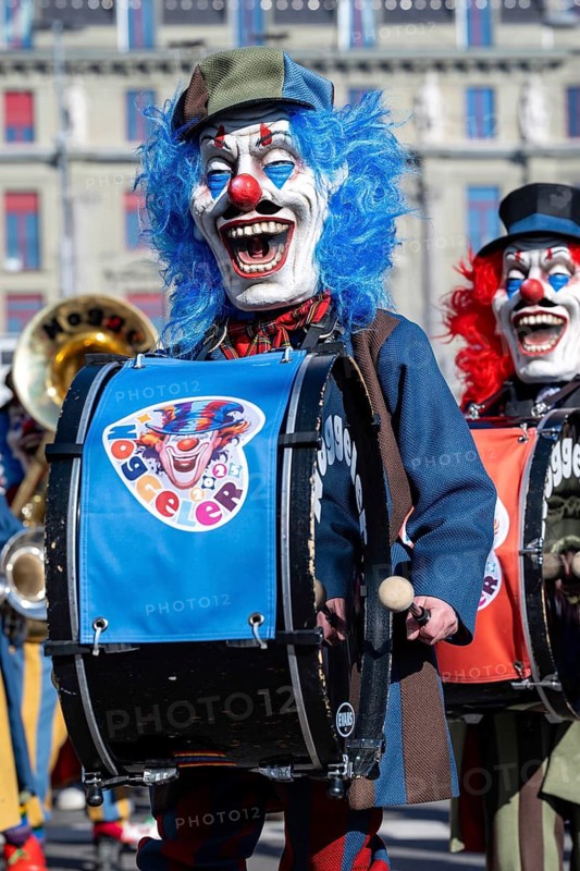 Guggenmusik Clown Timpani