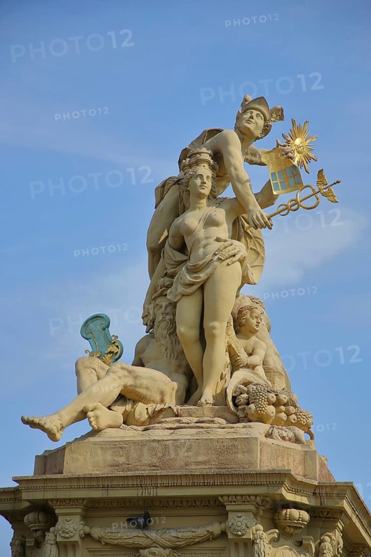 Market fountain with Roman god Mercury with Hermesstab, city goddess with city map and water god Rhine, patron saint, mythological stone sculptures, Mercurius with Mercury's wand, freeman, marketplace fountain, Mannheim, Hesse, Germany