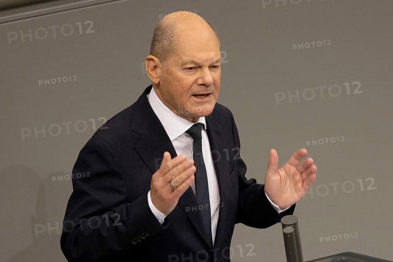 Olaf Scholz (Chancellor of the Federal Republic of Germany, SPD) during the government statement on the current situation in the Bundestag on 13 November 2024