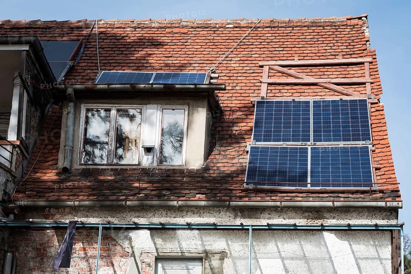 Faulty installation of photovoltaic panels on the old roof in Poland