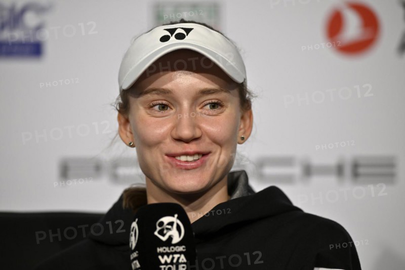 Elena Rybakina (KAZ) portrait, smiles, press conference, PK, interview, microphone, mike, logo, WTA, tennis, Porsche Cup 2024, Porsche Arena, Stuttgart, Baden-Württemberg, Germany