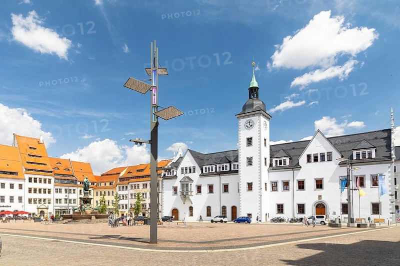Obermarkt with council pharmacy, town hall and fountain monument with city founder Otto the Reiche, Freiberg, Saxony, Germany
