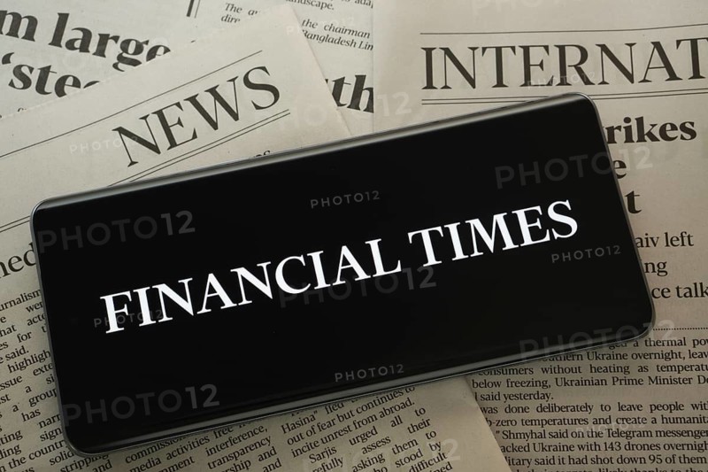 The logo of the newspaper Financial times is displayed on a smartphone screen