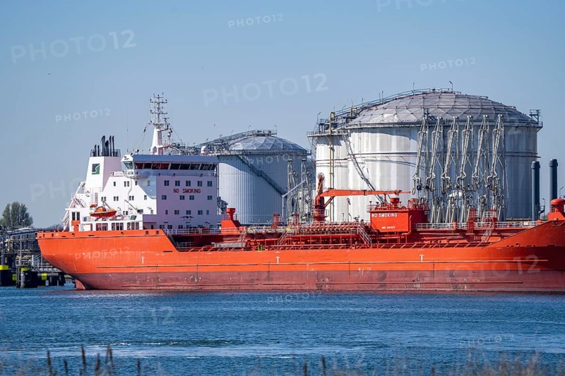 Tanker, in the petroleum harbour, seaport of Rotterdam, Maasvlakte, Rotterdam Netherlands