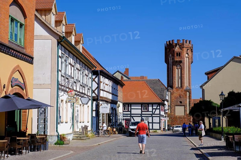 Lange Straße and Owl Tower at Hühnerdorfer Tor, built in Brick Gothic style, Tangermünde, on the Elbe, Altmark, Saxony-Anhalt, Germany