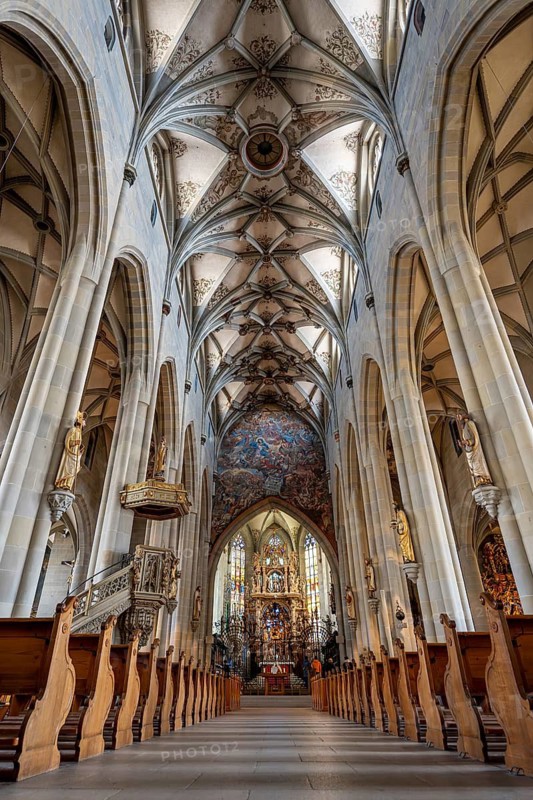 The central nave with high altar of Überlingen Münster, parish church of St. Nicholas, above the choir arch a fresco of the Last Judgment from 1722, Überlingen am Lake Constance, Bodenseekreis Baden-Württemberg, Germany