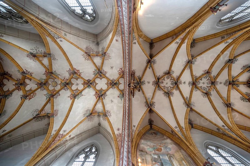 Ribbed vaulted vaulting with painting in the nave of the Church of the Assumption of Mary, late Gothic Saalkirche, Erlach district of Simbach am Inn, Lower Bavaria, Germany