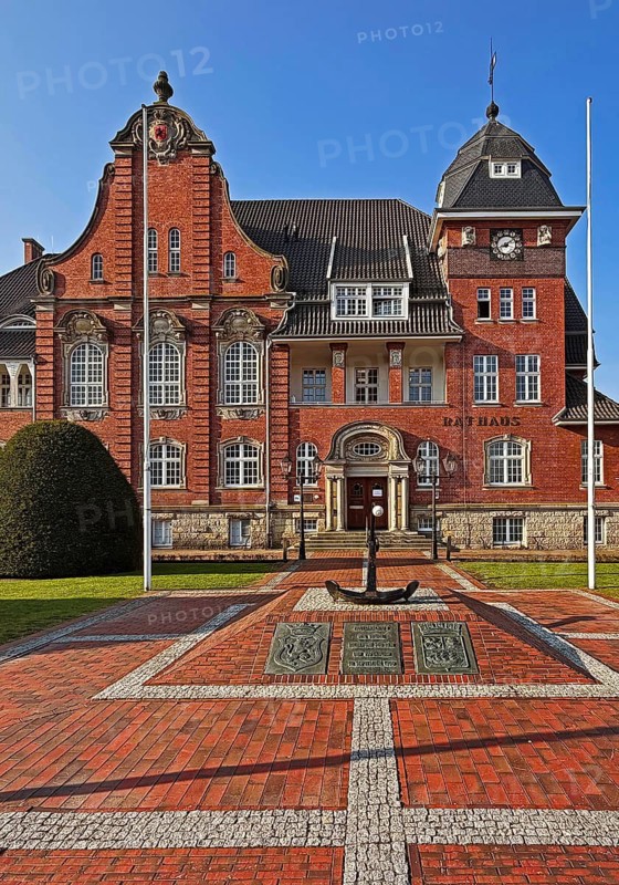 The old town hall in neo-gothic style, Papenburg, Emsland, Lower Saxony, Germany