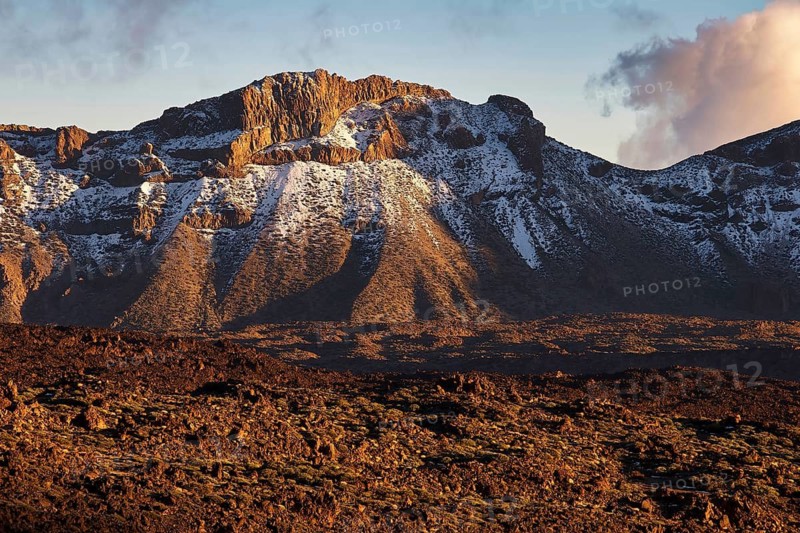 Mirador El Tabonal Negro, caldera, mountain landscape at sunrise with distinctive shadows, Teide National Park, Teide National Park, volcano, volcanism, UNESCO World Heritage Site, Tenerife, Canary Islands, Spain