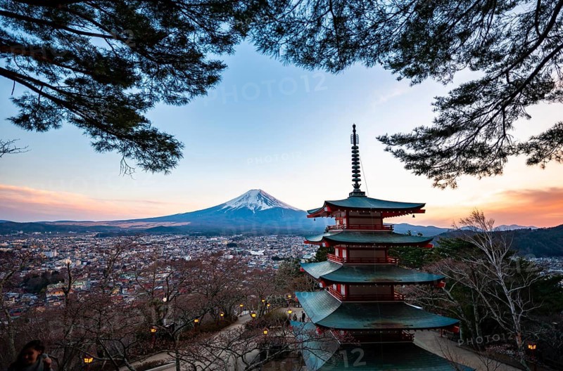 Five-story pagoda of a Shinto Shrine, Chureito Pagoda, with views of Fujiyoshida City and Mount Fuji volcano at sunset, Arakura Fuji Sengen Shrine, Arakurayama Sengen Park, Yamanashi Prefecture, Japan