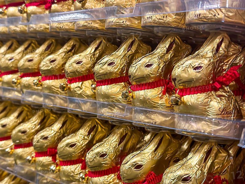 Chocolate Easter bunnies have become expensive and are often slow-keepers in supermarkets. The reason for inflation is, among other things, higher raw material prices. Golden bunnies from Lindt. Stuttgart, Baden-Württemberg, Germany