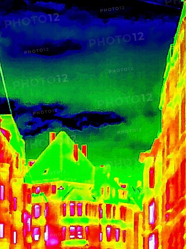 Thermal image or thermography, symbolic photo, interpolated. The photo shows areas of heat loss in a building. Stuttgart, Baden-Württemberg, Germany