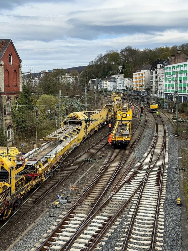 General renovation of Deutsche Bahn on the Hagen Wuppertal Cologne line, rapid conversion machine for cleaning the track bed, Wuppertal, Germany