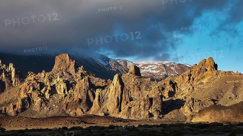 Llano de Ucanca, dramatic sky over rocky mountains with thick clouds, Teide, Parque Nacional del Teide, Teide National Park, volcano, volcanism, UNESCO World Heritage Site, Tenerife, Canary Islands, Spain
