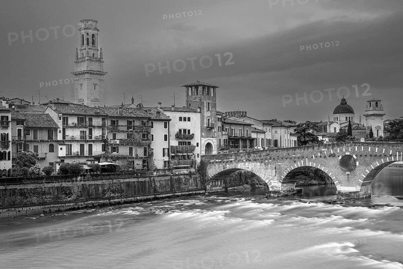 Old Town with the River Etsch, Ponte Pietra, Verona, Etsch Valley, Veneto, Italy
