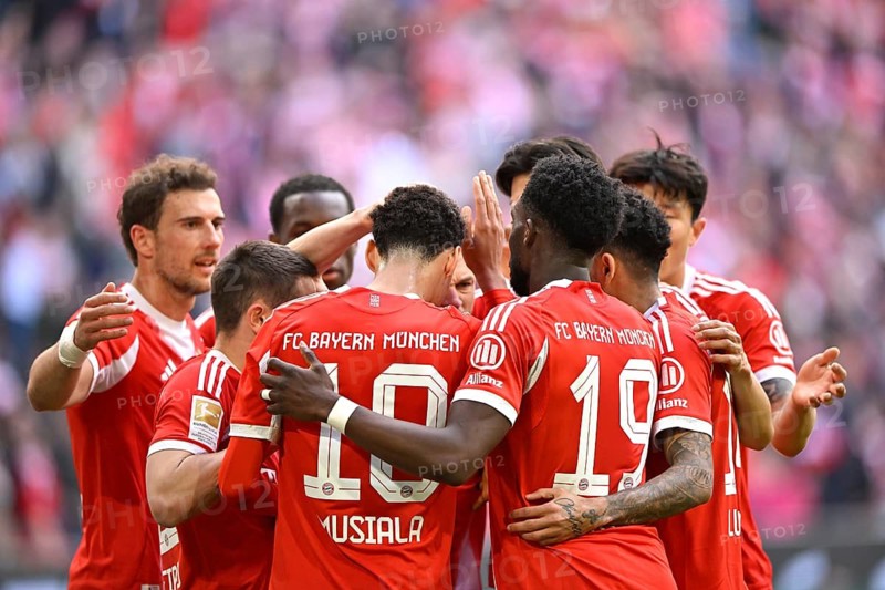 Jubel Freude Emotion Jamal Musiala FC Bayern Munich FCB (10) Alphonso Davies Bayern FC Munich FCB (19) Leon Goretzka FC Bayern Munich FCB (08) Raphael Guerreiro FC Bayern Munich FCB (22) Min-jae Kim FC Bayern Munich FCB (03) Soccer Bundesliga, Allianz Arena, Munich, Bavaria, Germany