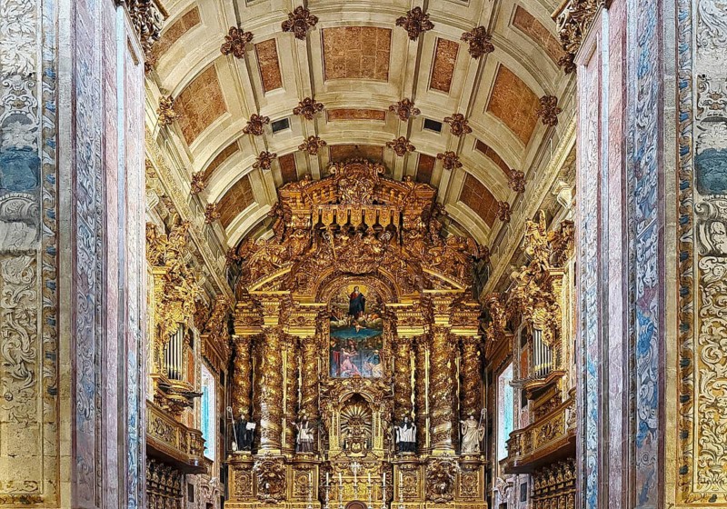 Porto Cathedral, view of the altar with historic double instruments, Sé do Porto, UNESCO World Heritage Site, Porto, Portugal