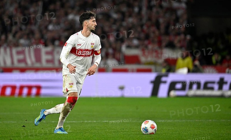 Atakan Karazor VfB Stuttgart (16) Action on the ball Football Bundesliga, MHPArena, MHP Arena Stuttgart, Baden-Württemberg, Germany