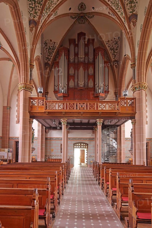 Interior view of neo-Gothic St. Martin church built in 1895 and organ, Schweich, Middle Moselle, Mosel, Rhineland-Palatinate, Germany