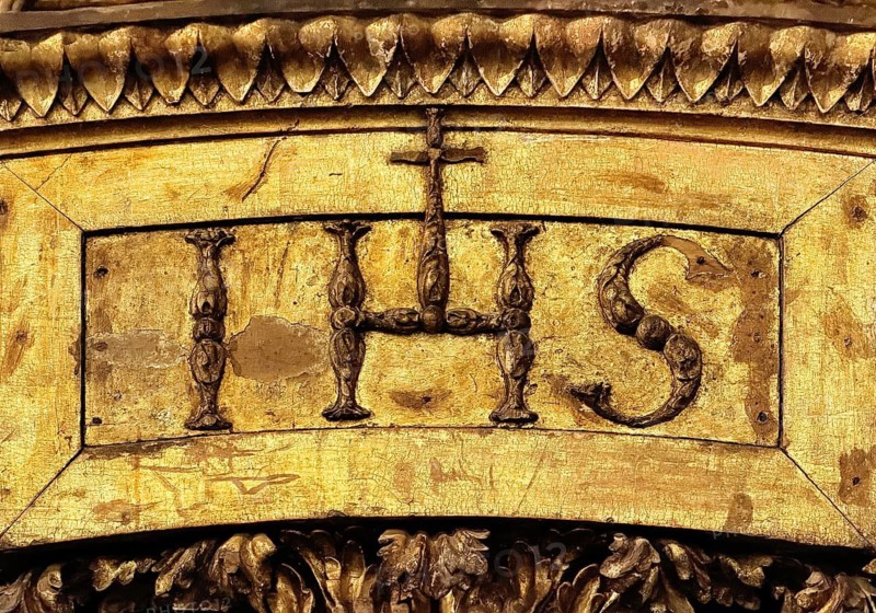 IHS gilded monogram, for Jesus, Redeemer of Men, Latin Iesus Hominum Salvator, Igreja Paroquial de Santo Ildefonso, detail, Porto, Portugal