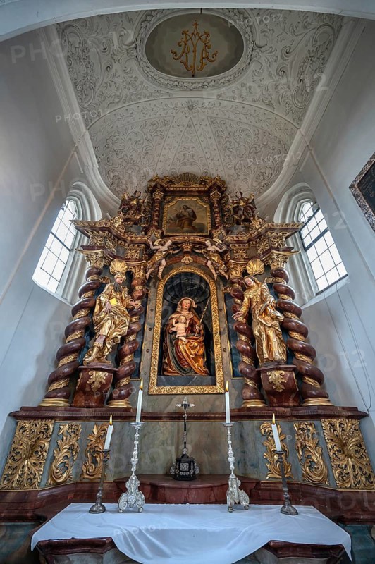 Baroque side chapel, around 1649, church of the Assumption of Mary, late Gothic hall church, Erlach district of Simbach am Inn, Lower Bavaria, Germany