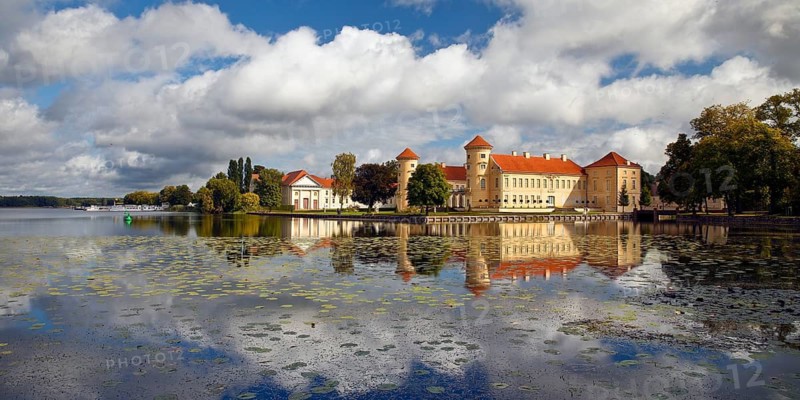 Rheinsberg Castle, lakeside with Lake Grienerick, Ostprignitz-Ruppin district, prime example of Friederician Rococo, Brandenburg, Germany