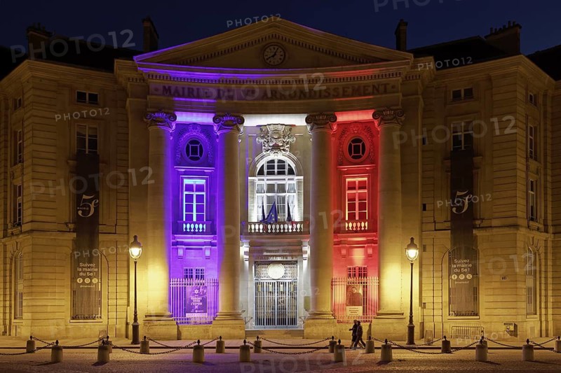 Illuminated town hall on Place du Panthéon, Marie du V. arrondissement, Latin Quarter, Paris, France