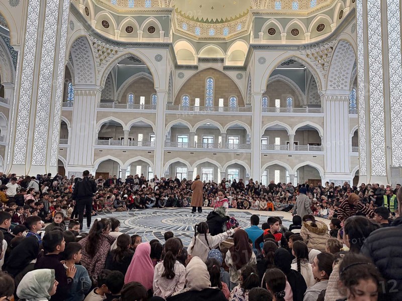 Dozens of Muslim children participate in indoor entertainment event inside a grand mosque during the Eid al-Fitr celebrations celebrated by Muslims in the Middle East and around the world in Gaziantep, Turkey on March 28, 2026, Gaziantep, Turkey