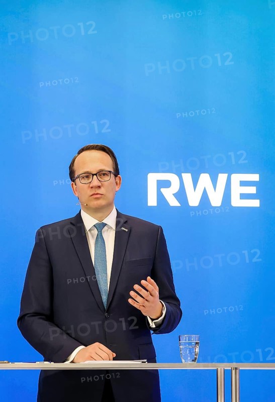 Essen, North Rhine-Westphalia, Germany, RWE CEO Markus Krebber at the RWE Annual Press Conference