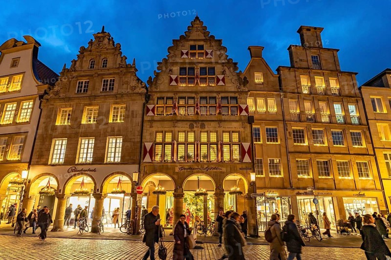 Giebelhäuser am Prinzipalmarkt at dusk, Münster, North Rhine-Westphalia, Germany