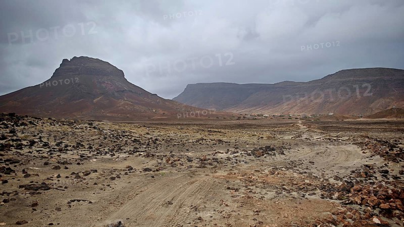 Barren desert landscape with eroded mountains and cloudy sky, hiking Calhau, Baia das Gatas, Sao Vicente, Cabo Verde, Cape Verde, Cape Verde
