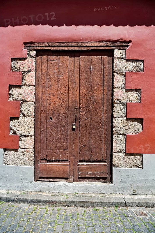 Old solid wooden entrance door, San Cristóbal de La Laguna, Tenerife, Canary Island, Spain