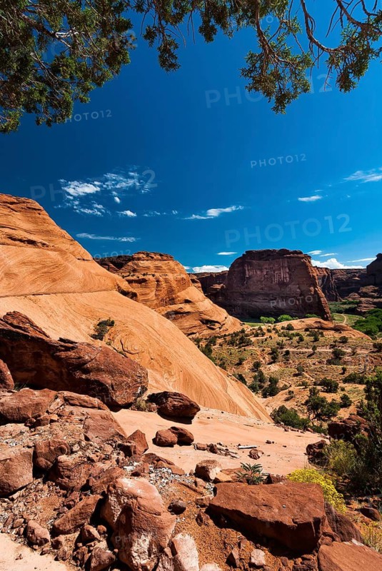 White house trail in Chelly Canyon, Arizona, USA