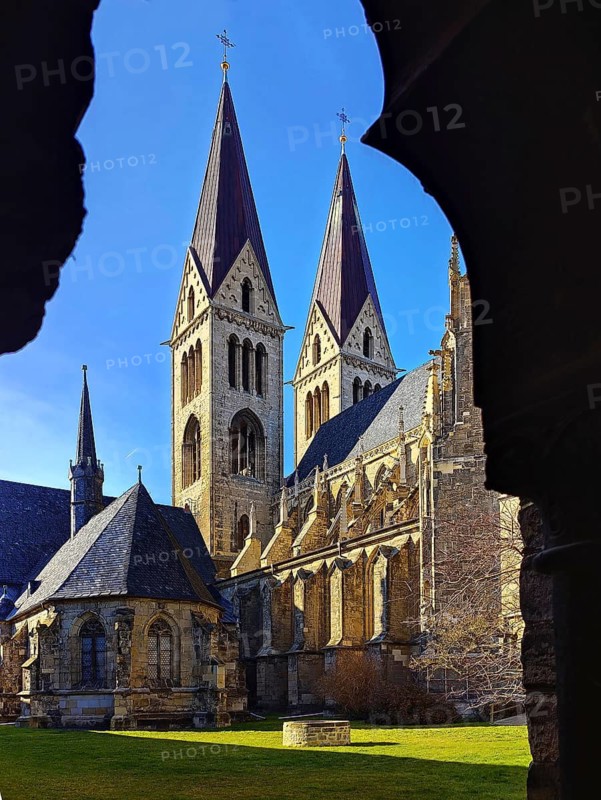 Cathedral of St Stephen and St Sixtus seen through the cloister, Halberstadt, Saxony-Anhalt, Germany